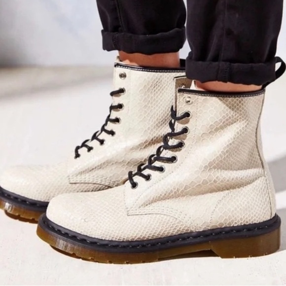 Dr Martens Pascal 1460 Snakeprint Cream High Shine Lace up Combat Boots - Picture 15 of 15